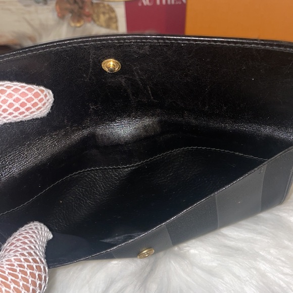 Authentic Fendi Blake wallet - Picture 12 of 12